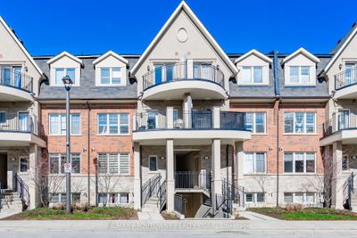 401 - 2420 Baronwood Dr, Condo with 2 bedrooms, 2 bathrooms and 2 parking in Oakville ON | Image 1