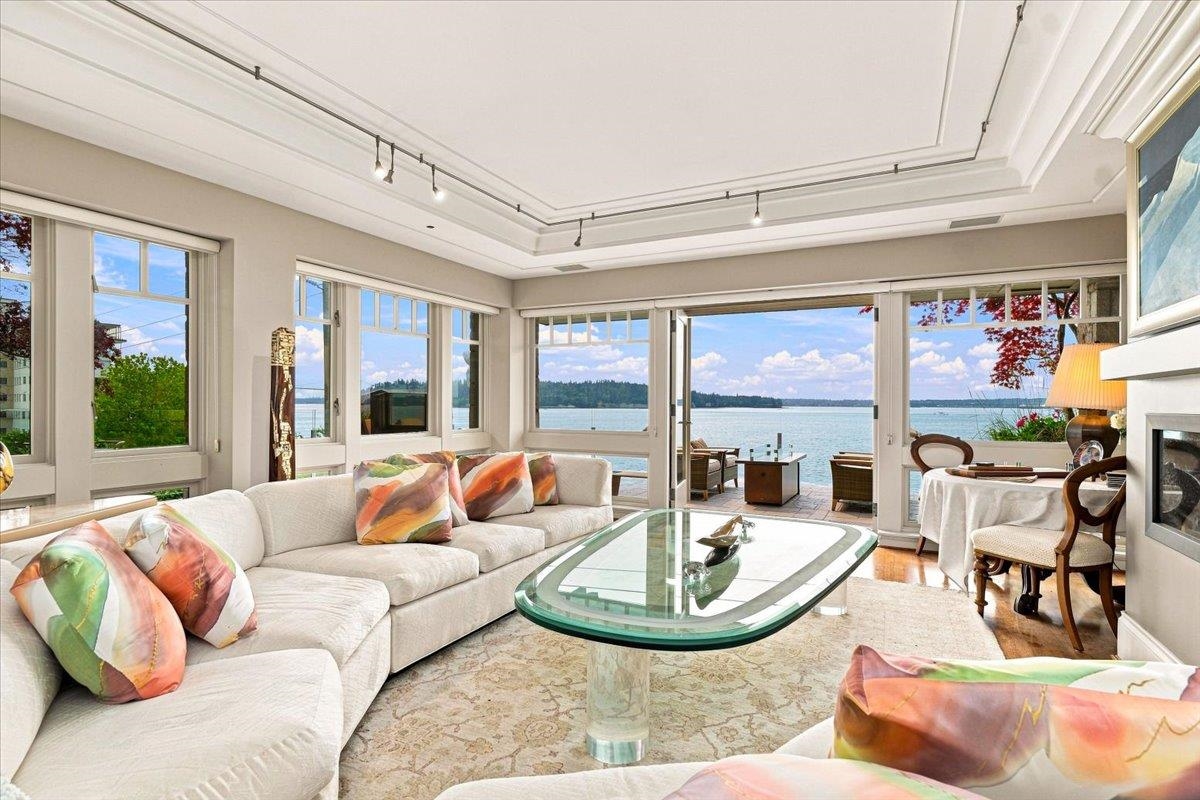 Residential in West Vancouver 4
