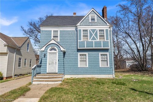 20111 Mountville Dr, Maple Heights, OH, 44137-1854 | Card Image