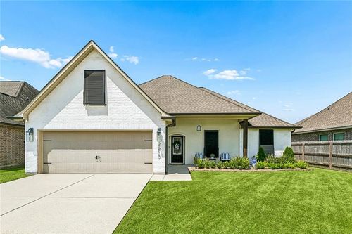 2616 Ashley Ct, Marrero, LA, 70072-2600 | Card Image