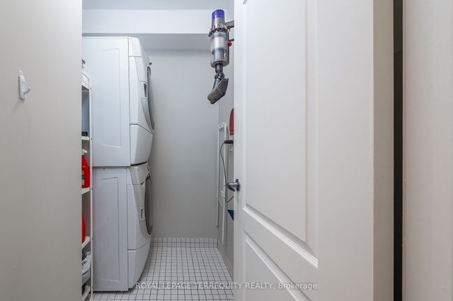 8 - 245 Van Dusen Blvd, House attached with 3 bedrooms, 3 bathrooms and null parking in Etobicoke ON | Image 34