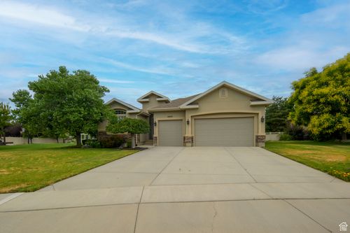 10453 N Canterbury Pl, Highland, UT, 84003-9246 | Card Image