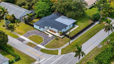 8705 Sw 185th Ter, House other with 4 bedrooms, 2 bathrooms and null parking in Cutler Bay FL | Image 3