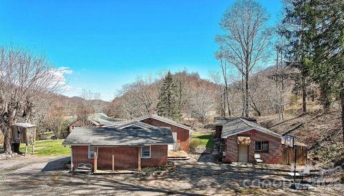 2541 Dellwood Rd, Waynesville, NC, 28786-9245 | Card Image
