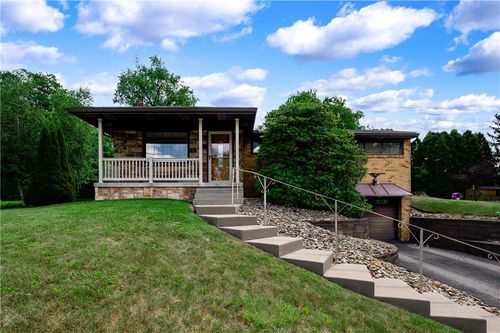 115 Bluegrass Dr, Butler, PA, 16001-3462 | Card Image
