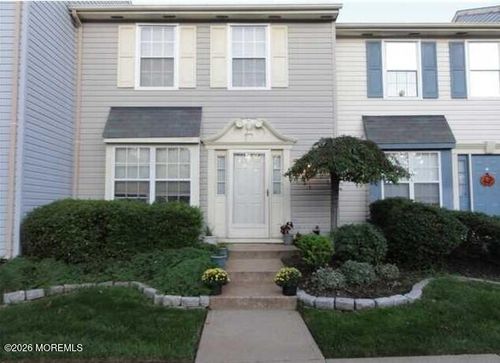 5-45 Liverpool Ct, Freehold, NJ, 07728-4940 | Card Image