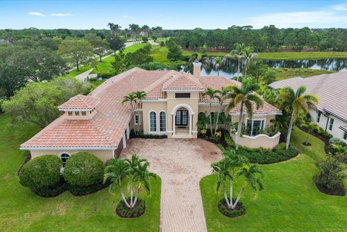 102 Se Rio Casarano, Port St. Lucie, FL, 34984-6618 | Card Image