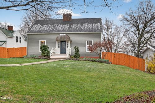122 Stonewall Hts Ne, Abingdon, VA, 24210-2828 | Card Image