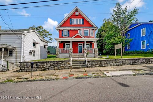 305 E Drinker St, Dunmore, PA, 18512-2435 | Card Image