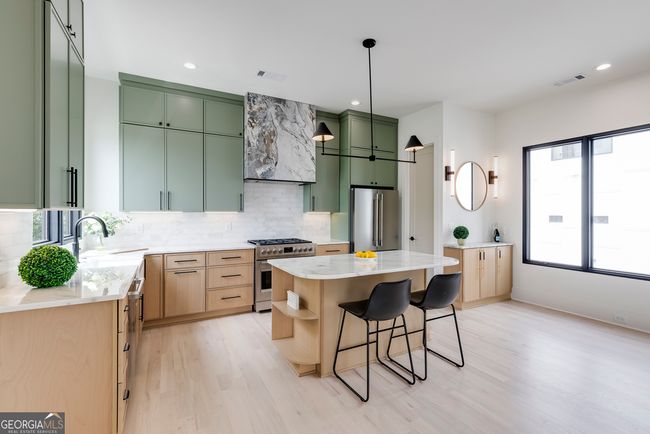 1954 8 Th St, Townhouse with 3 bedrooms, 4 bathrooms and 2 parking in Chamblee GA | Image 7