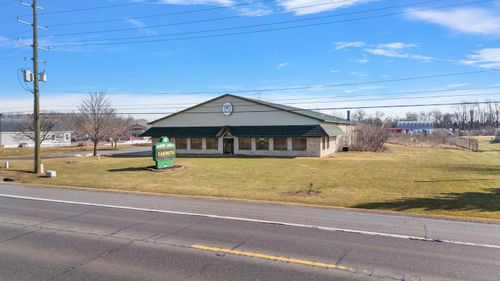 3803 Van Dyke Rd, Almont, MI, 48003-8021 | Card Image