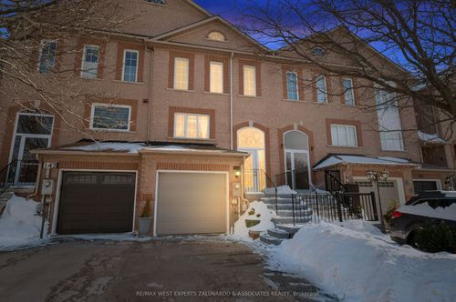 140 Parktree Dr, Maple, ON, L6A2R3 | Card Image