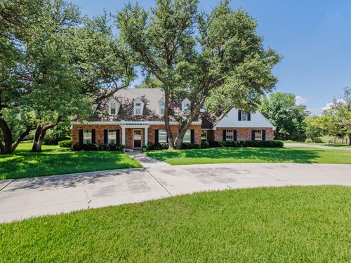 4501 River Oaks Dr, Brownwood, TX, 76801-7707 | Card Image