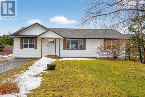 38 Cross Rd, Bay Roberts, NL, A0A | Card Image