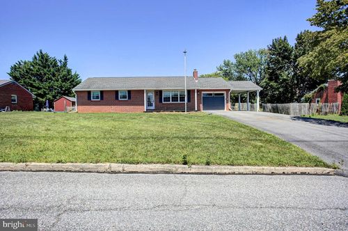 347 Catherine St, GREENCASTLE, PA, 17225-1539 | Card Image