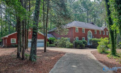 935 Jeff Rd Nw, Huntsville, AL, 35806-1237 | Card Image