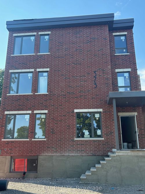 unit-8-373 Ibeville Street, Vanier and Kingsview Park, ON, K2P1Y6 | Card Image