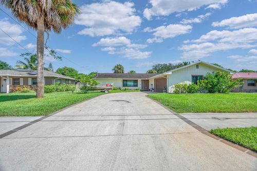 804 Holly Ave, Fort Pierce, FL, 34982-6209 | Card Image