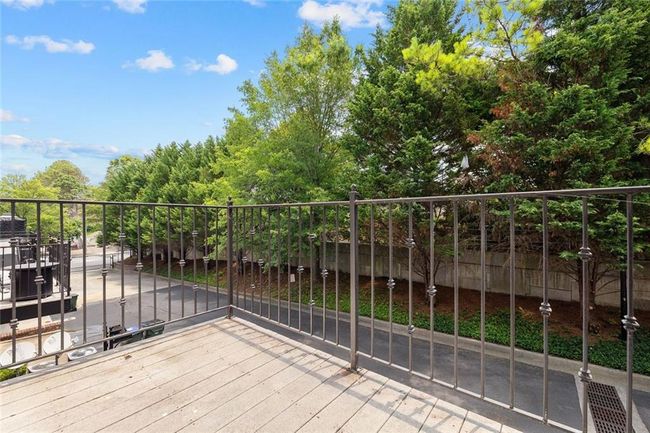 5139 Peachtree Rd, Townhouse with 3 bedrooms, 4 bathrooms and 2 parking in Chamblee GA | Image 22