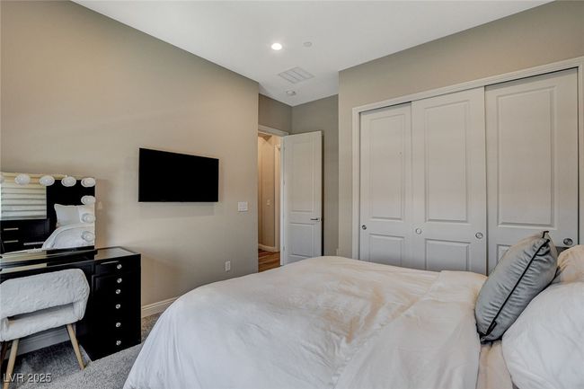 UNIT-1069 - 11280 Granite Ridge Dr, Condo with 4 bedrooms, 5 bathrooms and null parking in Las Vegas NV | Image 33