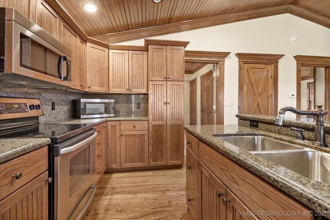 1338 E 34 Th St, House other with 2 bedrooms, 2 bathrooms and null parking in Tulsa OK | Image 13