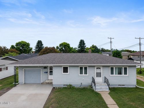 315 Avenue C E, Napoleon, ND, 58561-7208 | Card Image