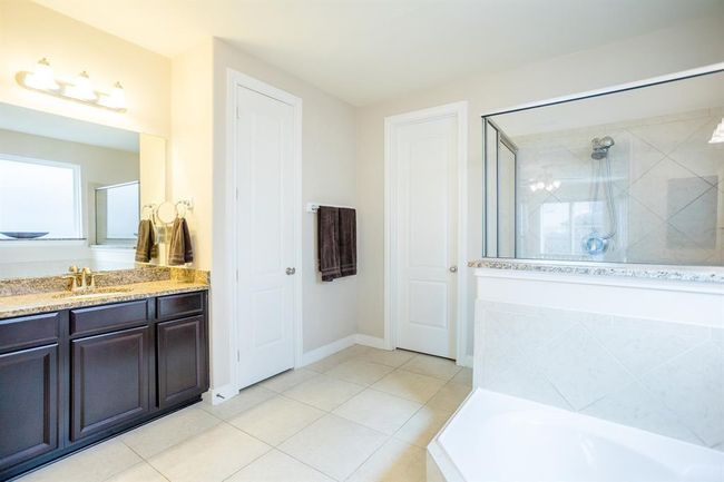 4622 Regal Shadow Ln, House other with 6 bedrooms, 4 bathrooms and 2 parking in Sugar Land TX | Image 18