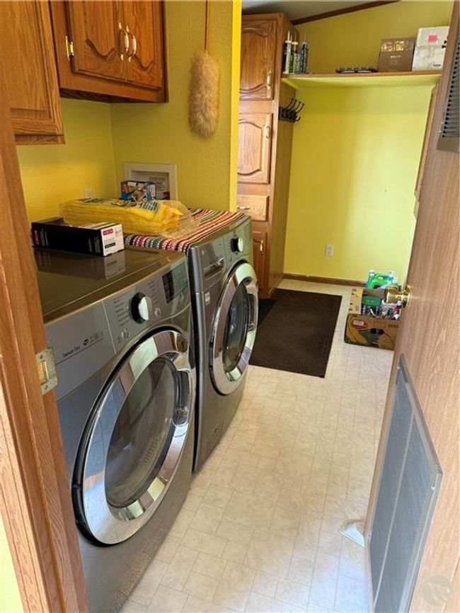 240 Central Ave W, House other with 3 bedrooms, 2 bathrooms and null parking in Reed Point MT | Image 26