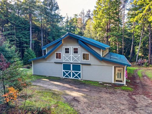 19400 Dorffi Rd, Fort Bragg, CA, 95437-6202 | Card Image