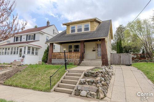 1016 Lyon St, Grand Rapids, MI, 49503-3637 | Card Image