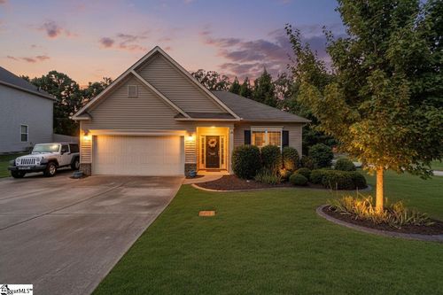 100 Amherst Way, Easley, SC, 29642-7018 | Card Image
