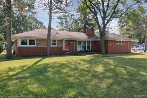 22510 Lahser Rd, Southfield, MI, 48033-4407 | Card Image