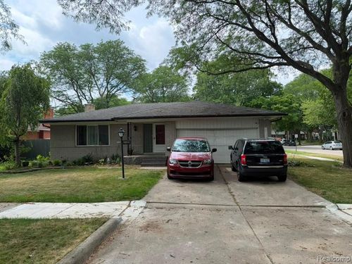 20520 Williamsburg Ct, Harper Woods, MI, 48225-1508 | Card Image