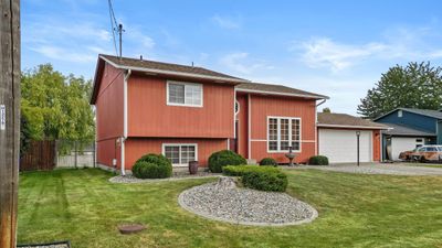 10923 E 6th Ave, Home with 3 bedrooms, 2 bathrooms and null parking in Spokane Valley WA | Image 1