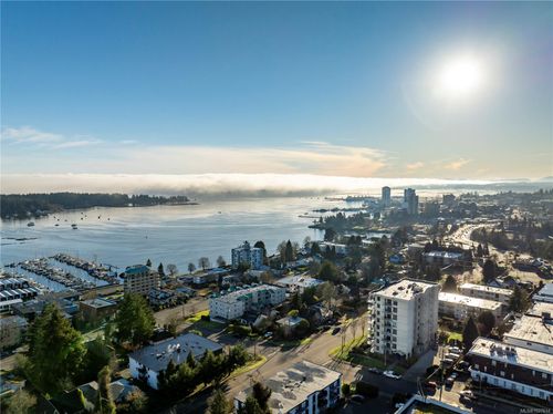 401-225 Rosehill St, Nanaimo, BC, V9S1E1 | Card Image