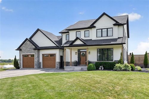 195 Victoria Avenue, Pelham, ON, L0S1C0 | Card Image