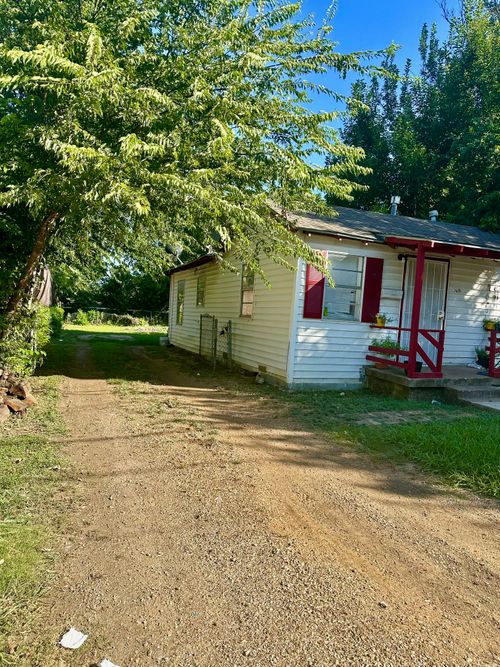 2618 Fordham Rd, Dallas, TX, 75216-5808 | Card Image