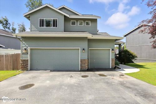 16376 Stephan Valley Dr, Eagle River, AK, 99577-6719 | Card Image