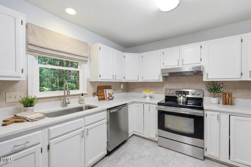 112 Sequoia Ct, Cary, NC, 27513-4754 | Card Image