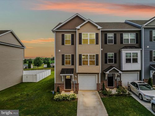 157 Carnes Way, MARTINSBURG, WV, 25403-1814 | Card Image