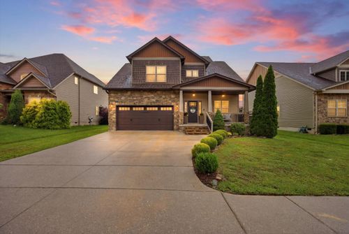 8570 Maple Valley Dr, Chattanooga, TN, 37421-1558 | Card Image