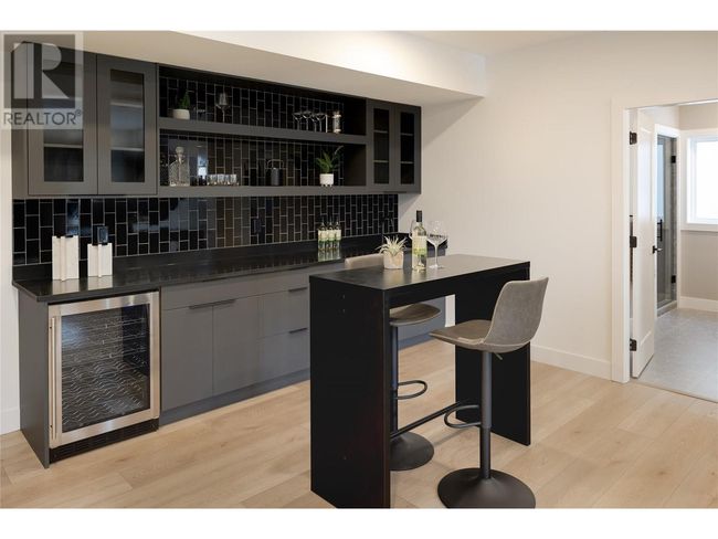 893 Loseth Dr, House other with 6 bedrooms, 4 bathrooms and 4 parking in Kelowna BC | Image 42