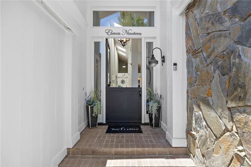 1119 Grove Ln, Newport Beach, CA, 92660-5642 | Card Image