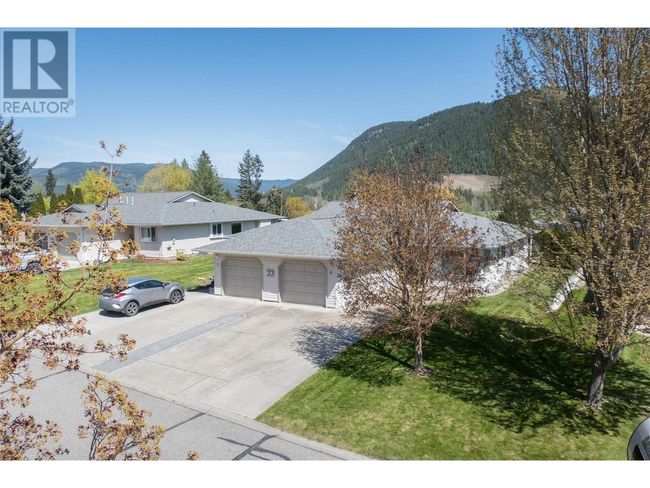 APT-4 - 2675 Pine Ave, Home with 3 bedrooms, 3 bathrooms and 3 parking in Lumby BC | Image 39