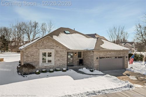20660 Parkplace Ln, Clinton Township, MI, 48036-3827 | Card Image