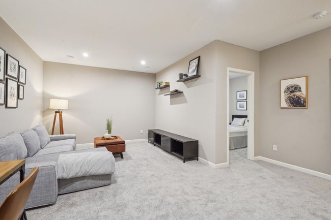 item_43.jpg | Image 32