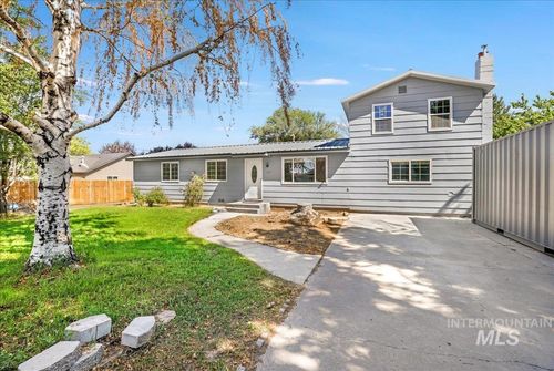 377 Maple Ave, Hansen, ID, 83334 | Card Image