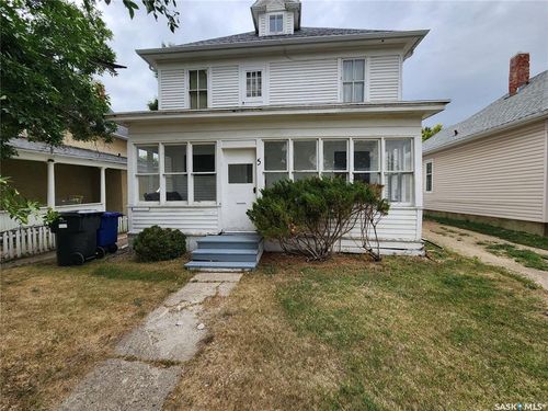 5 Prairie Ave, Weyburn, SK, S4H0K9 | Card Image
