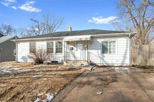 2627 S Washington Ave, Wichita, KS, 67216-1142 | Card Image