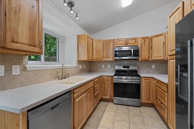 1516 White Oak Loop, House other with 3 bedrooms, 3 bathrooms and 4 parking in Round Rock TX | Image 11